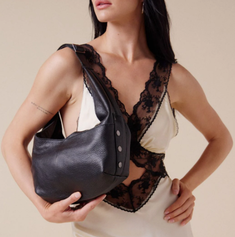Tom Zip Med-Noir Smooth Raffia-GM