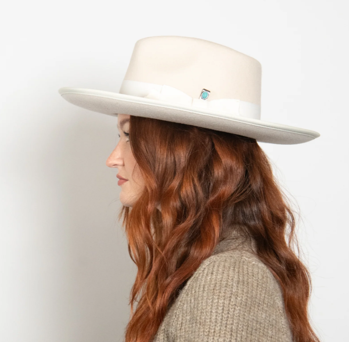 Boone in Linen